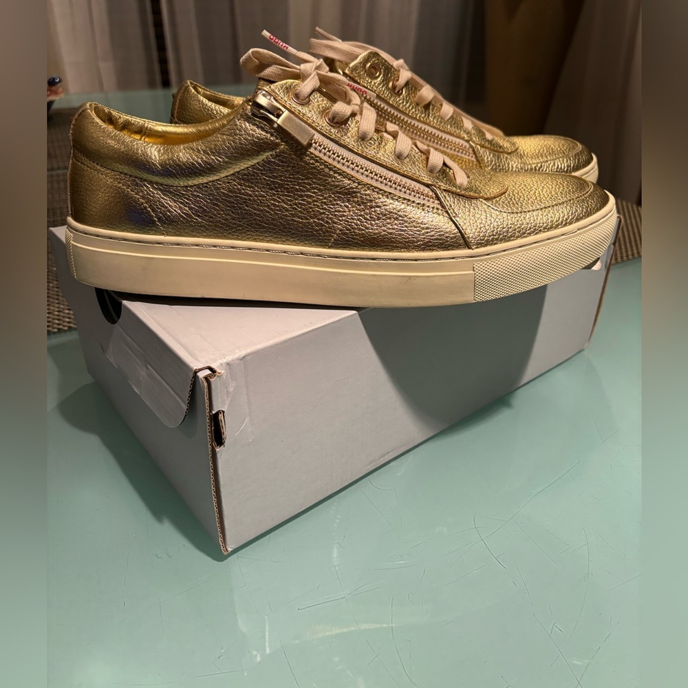 Hugo Boss Futurism Metallic Gold Pebble Leather Sneaker NWT